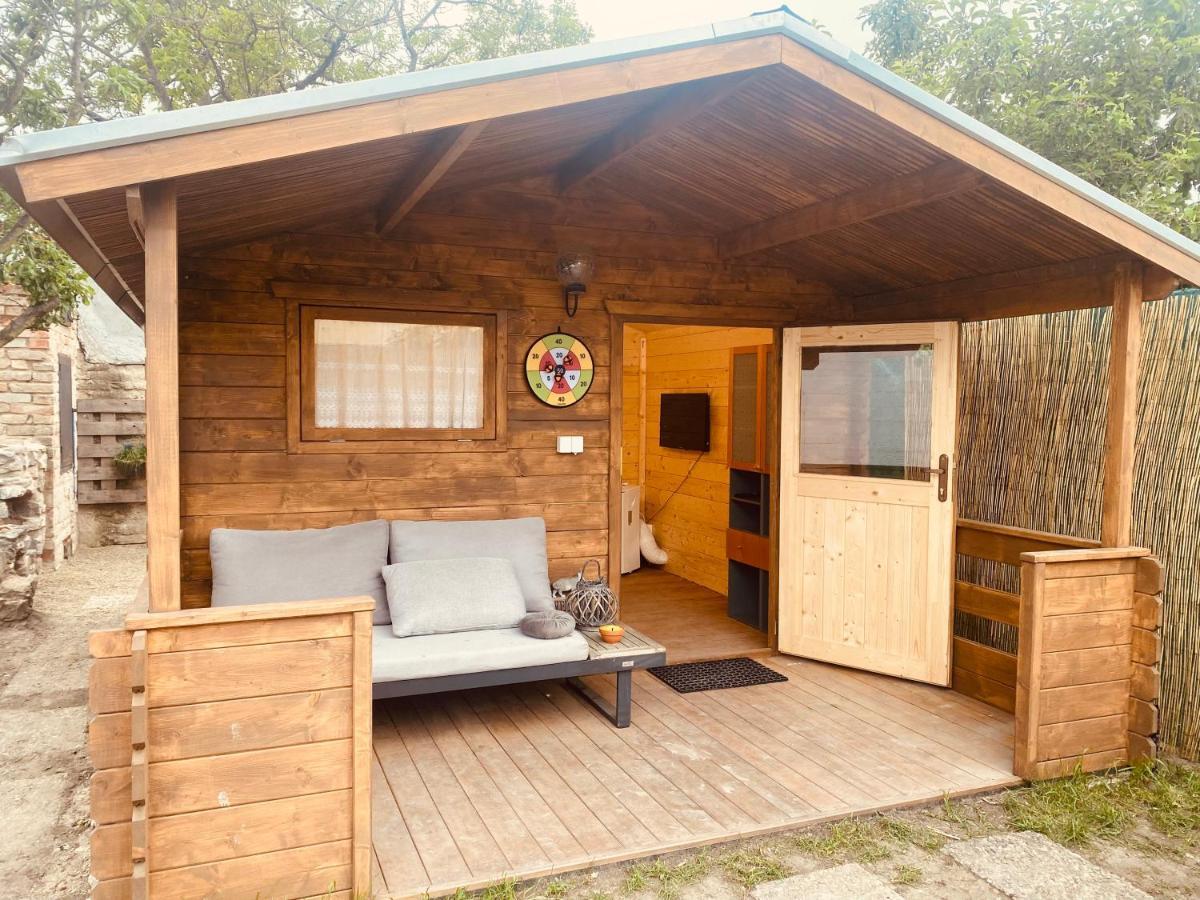 Chatky Daniel-Mikulov, A Private Campsite Just For You ภายนอก รูปภาพ